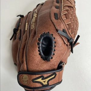 Mizuno Prospect 11 In Power Close Max Flex GPP 1100Y1 Brown Baseball Glove RHT
